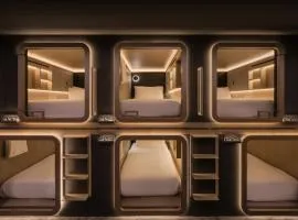 Cube Social Boutique Capsule Hotel at Boat Quay