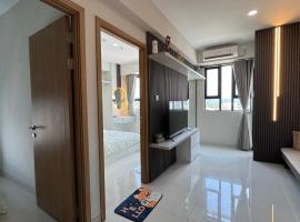 Corner High floor 2BR apartment Batam，位于名古屋的公寓