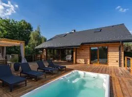 Dom "Modrzewiowka" z basenem, sauna, jacuzzi