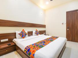 FabHotel Royal Suits - Nr Mahadji Shinde Chhatri，位于浦那Hadapsar的酒店