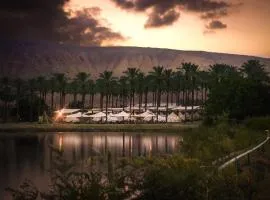 גלאמפינג מיא על הכנרת - חוף האון