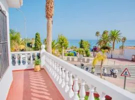 Villa Torrecilla en el Centro de Nerja - South Costa