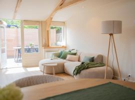 Westeindercabin, aan het water en naast Amsterdam，位于阿斯米尔的酒店