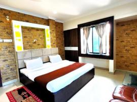 Hotel Sai Sandpiper Puri হোটেল সাই স্যান্ডপাইপার পুরী ହୋଟେଲ ସାଇ ସାଣ୍ଡପାଇପର ପୁରୀ Near-Sea-Beach-and-Temple With-wifi-Parking-and-Restaurant -Facilities-Available-Best Seller in City，位于普里的酒店