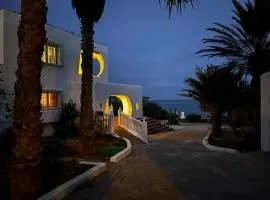Villa Los pies en agua - A Beachfront Refuge