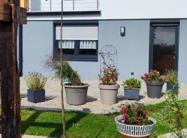 Ferienwohnung Berghaus，位于Nettersheim的酒店