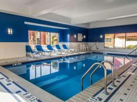 REGENCY INN & SUITES NEW LONDON MYSTIc，位于新伦敦的酒店