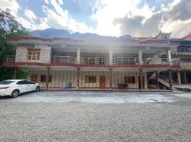 Al-Naaz Hotel Kaghan，位于Kāgān的旅馆