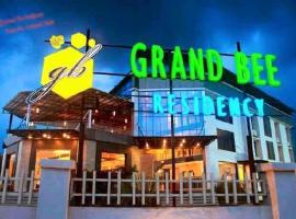 HOTEL GRAND BEE Residency，位于Bhiwandi的酒店