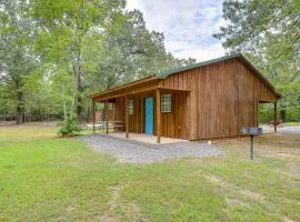 half Mi to Greers Ferry Lake Quiet Cabin with Porch