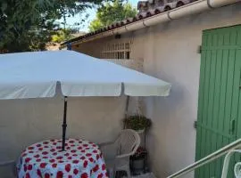 STUDIO INDEPENDANT AUBAGNE proche AIX CASSIS LA CIOTAT MARSEILLE