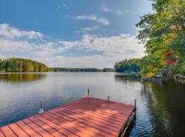 Rhinelander Chain of Lakes Home with River Dock!