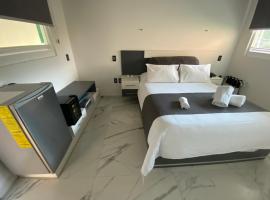 Hotel Crown，位于特基斯基亚潘的酒店