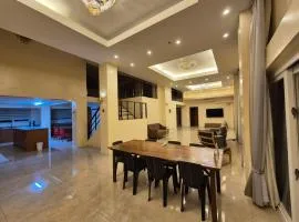 Lydia's Residences