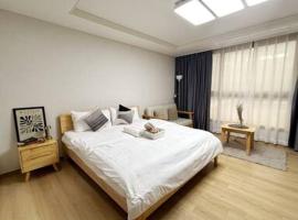 D' Heights Monterrace Suites Condo，位于Mabalacat的酒店