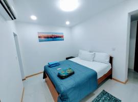 Sun and Sea 2，位于Santa Venera的酒店