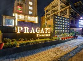 Hotel Pragati The Grand Ahmedabad，位于艾哈迈达巴德SG Highway的酒店