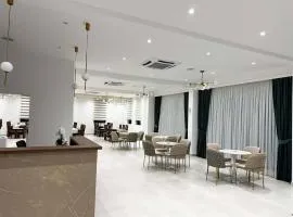 Hotel 81