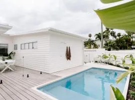 Coastal Chic Poolside Villa- Pet Friendly