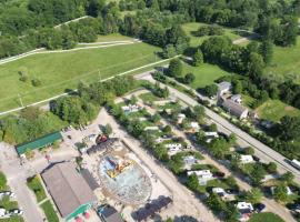 Yogi Bear's Jellystone Park at Lake Monroe，位于布卢明顿的酒店