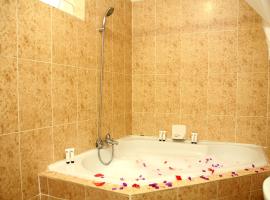Bethel Court Vineyard Hotel，位于埃祖尔韦尼的酒店