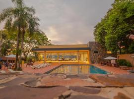 Pirayu Hotel & Resort，位于伊瓜苏港的酒店