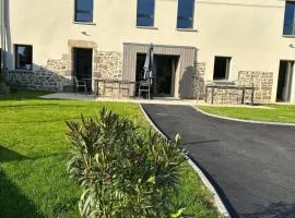 Entre St Malo et Rennes, grande maison 12 couchages Chez Yvonne