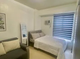 B & M Condo near NAIA Airport and SM Mall