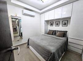 Apartamento Completo de Lujo con Aire Acondicionado，位于雷斯特雷波的带停车场的酒店