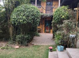 Yellow Guest House A Boutique Andean Lodge，位于科塔卡奇的酒店