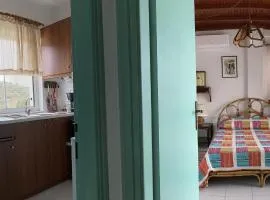 Rental completely self-contained, Aegina