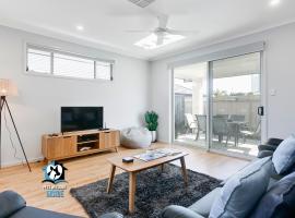 Brand New 3BR So Close to Sea and Lake，位于Encounter Bay的酒店