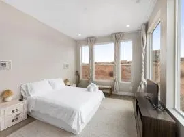 Page Arizona border town- Desert Sky room near Lake Powell