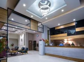 Triizz Hotel Semarang