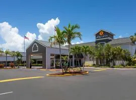 可可比奇卡纳维拉尔角拉金塔旅馆及套房酒店