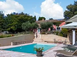 Awesome Home In Rochefort Du Gard