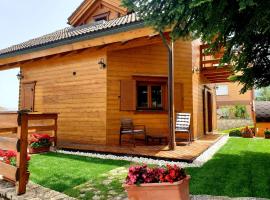 B&B Lo Chalet Di Ocre，位于San Felice dʼOcre的酒店