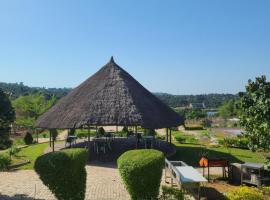Agulu Lake Resort and Conference Centre，位于Ekwulobia的酒店