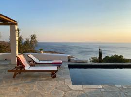 Villa AVRA, a serene Cycladic villa with private pool overlooking the Aegean Sea，位于巴特斯欧的酒店
