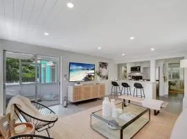NEW Paradise Palm Bungalow 4 bed 2 bath with Heated Pool