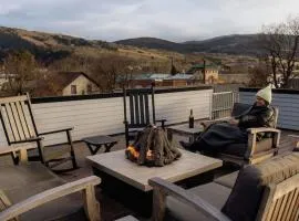 Rooftop Guest House with Hot Tub