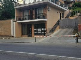 Guesthouse K2 #1，位于姆茨赫塔的酒店