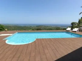 Maison de charme avec piscine avec très belle vue mer et campagne