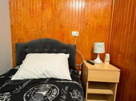 Habitaci&oacute;n con ba&ntilde;o privado，位于拉塞雷纳的自助式住宿