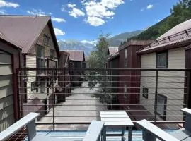 Telluride Resort View at Double Diamond - ski-in-out and hot tub!