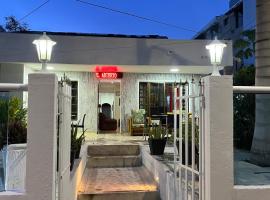 Hotel Airport Cartagena Crespo，位于卡塔赫纳的酒店