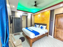 Goroomgo Puri Inn Puri হোটেল পুরি ইন near-sea-beach-and-temple fully-air-conditioned-hotel with-lift-wifi-and-parking-facility - A Luxury Collection of Hotel- Book Now，位于普里的酒店