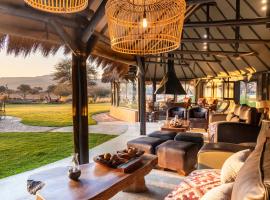 Okonjima Luxury Bush Camp，位于奥奇瓦龙戈的酒店