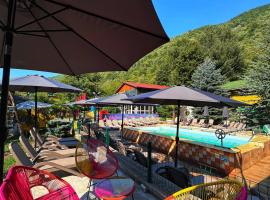 Pensiunea El Plazza，位于伯伊莱海尔库拉内的海滩酒店