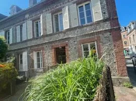 Jolie maison avec jardin a 100m de la plage